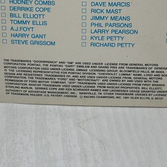 1992 Racing Champions NASCAR Todd Bodine #34 w/collectors card and stand - Picture 4 of 4